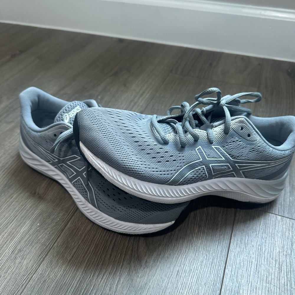 Asics Women's Light Gray Mesh Running Sneakers - Picture 2 of 13